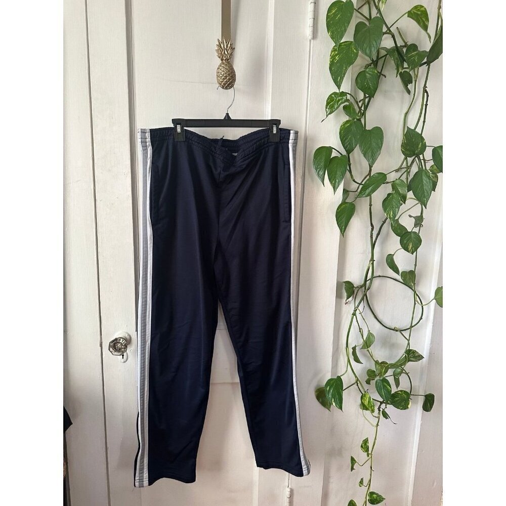 Athletic Works men’s size medium pants